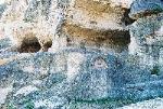 Печери зблизька в Чуфут Кале