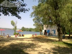 Лише п’ять пляжів Києва допущені до купального сезону